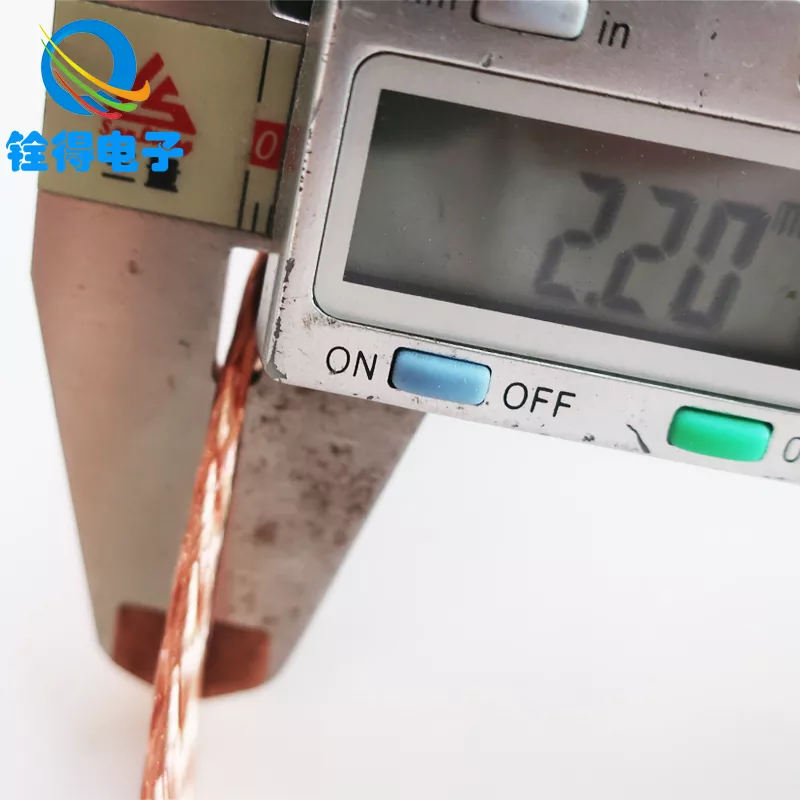 Cum poate împletitura de cupru să îmbunătățească împământarea și controlul EMI?